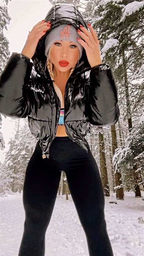 vikicung twitter|Jessica Doeschner (@viking.vanity) • Instagram photos and videos.